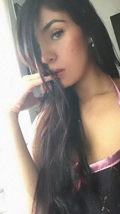 Selena Sundari - Escort Girl from Oxnard California