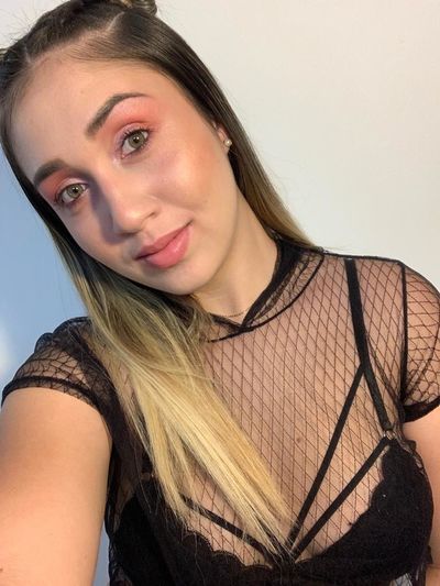 Riana Tomlin - Escort Girl from New Haven Connecticut