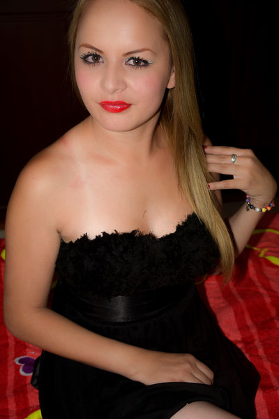 Loraine Bella - Escort Girl from Visalia California